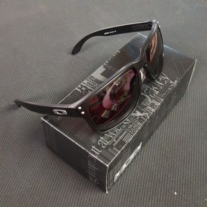 Oakley holbrook matte black